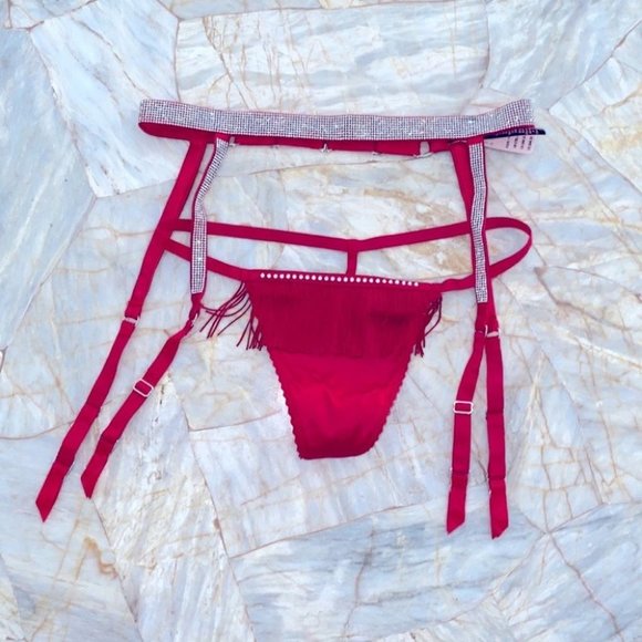 Victoria Secret Matching Two piece Set Garter XS/S and Thong V-String Medium Red - Picture 2 of 9
